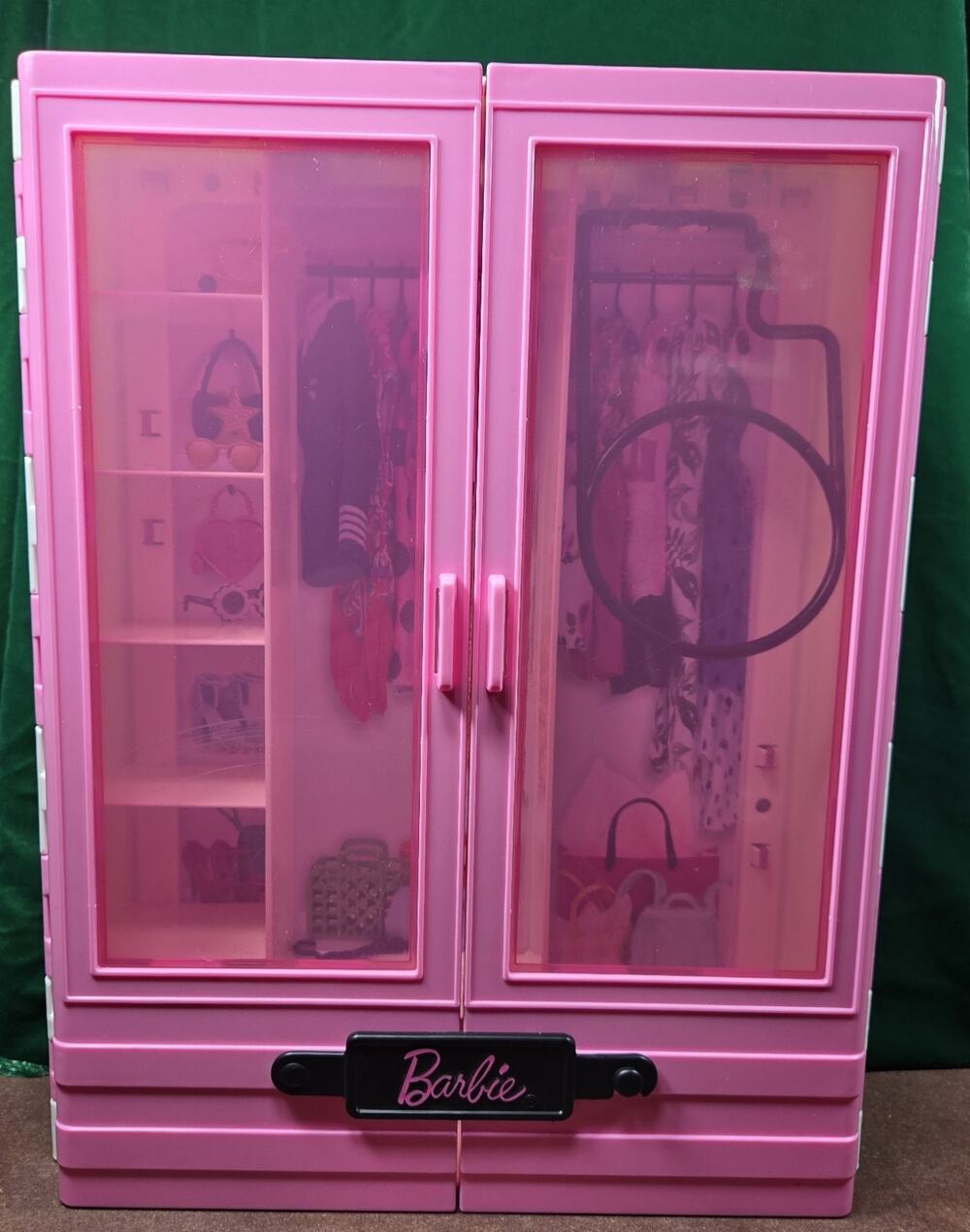 Barbie Fashionistas Ultimate Closet Carrying Case Pink Pink Toy Wardrobe GBK11